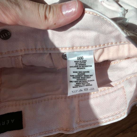 Pink denim shorts - Picture 3 of 3